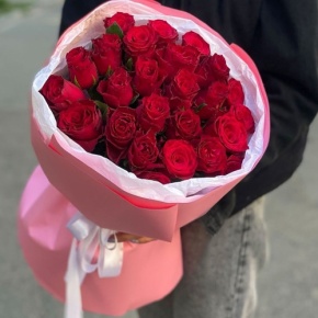 Букет "Эсса" 25 красных роз Кения (60 см) в Рошале