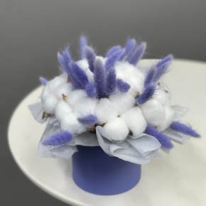 Композиция в шляпной коробке мини из хлопка и лагуруса в Рошале