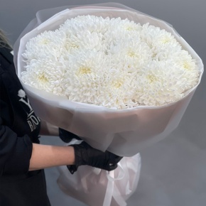 Букет из 11 белых хризантем  в Рошале