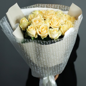 Букет из 19 роз Аваланж (70 см) в Рошале