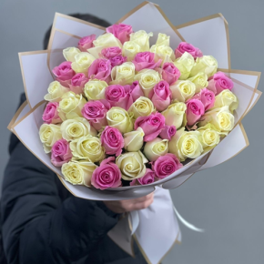 Букет из 51 розы микс  (40 см) в Рошале