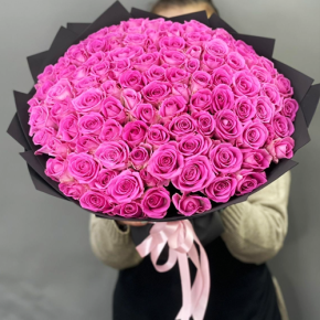 Букет 101 розовой розы Кения (40 см) в Рошале