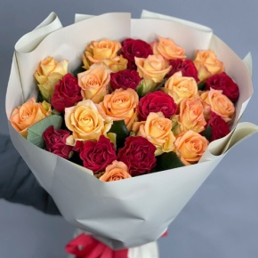 Букет "Прайм" из 25 роз Оранж и Эль Торо (50 см) в Рошале