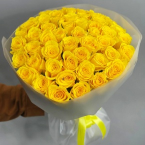 Букет "Золотце" из 51 лимонной розы (40 см) в Рошале