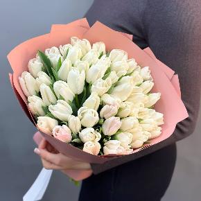 Букет из 49 белых тюльпанов в Рошале