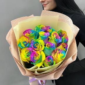 Букет из 15 радужных роз в Рошале