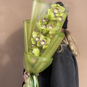 Букет из лаймовой орхидеи в Рошале