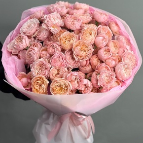 Букет из 35 кустовых пионовидных роз Джульетта (60 см) в Рошале
