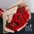 Букет 15 кустовых красных роз в Рошале Букет 15 кустовых красных роз в Рошале