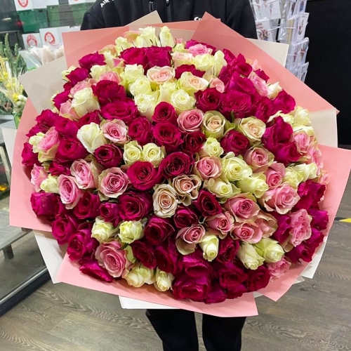 Букет 151 роза ягодный микс (40 см) в Рошале