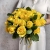 Букет из 25 лимонных роз с рускусом (40 см) в Рошале Букет из 25 лимонных роз с рускусом (40 см) в Рошале